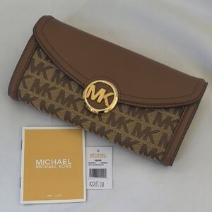 Michael Kors Signature Jacquard Wallet / Like New